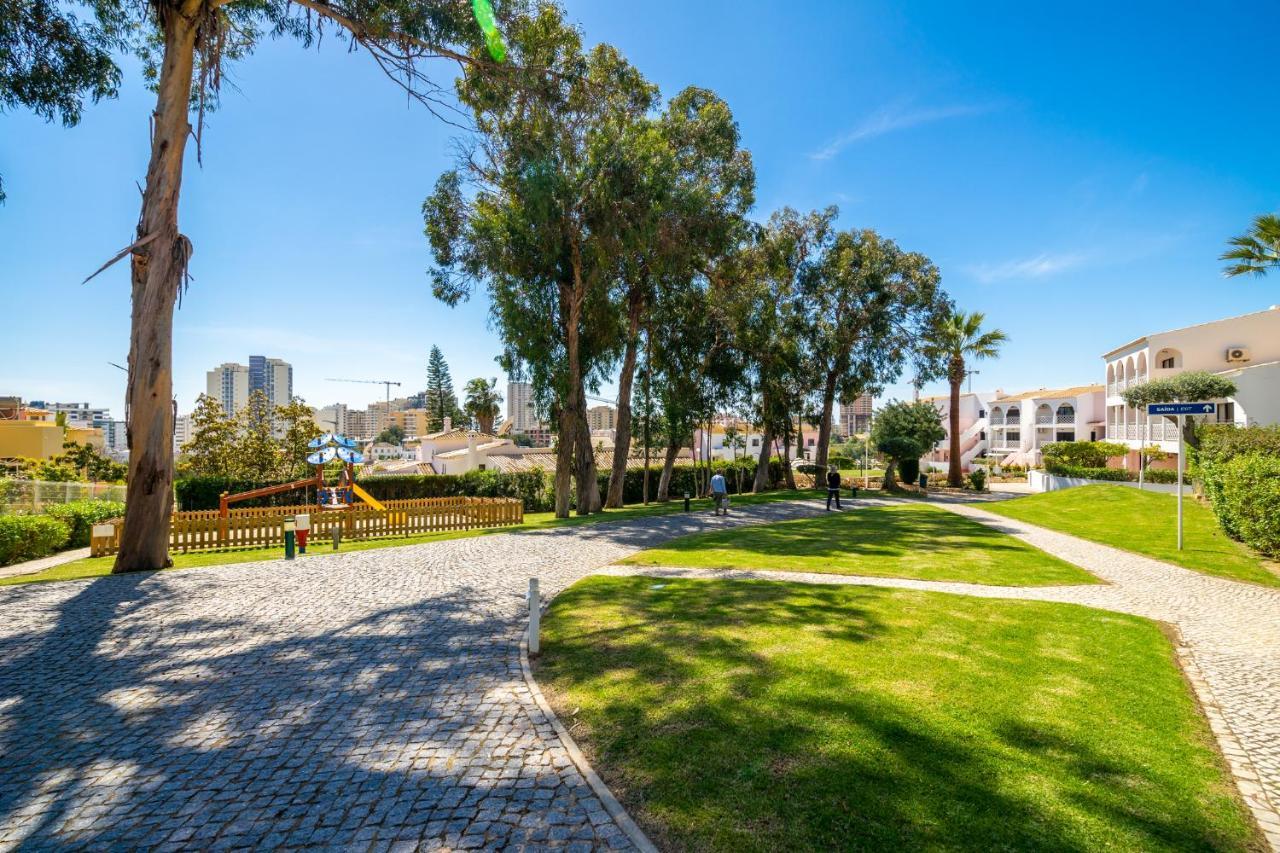 Praia Da Rocha, Vila Rosa, T1, Piscinas, Parqueamento E Internet By Ig Портиман Екстериор снимка