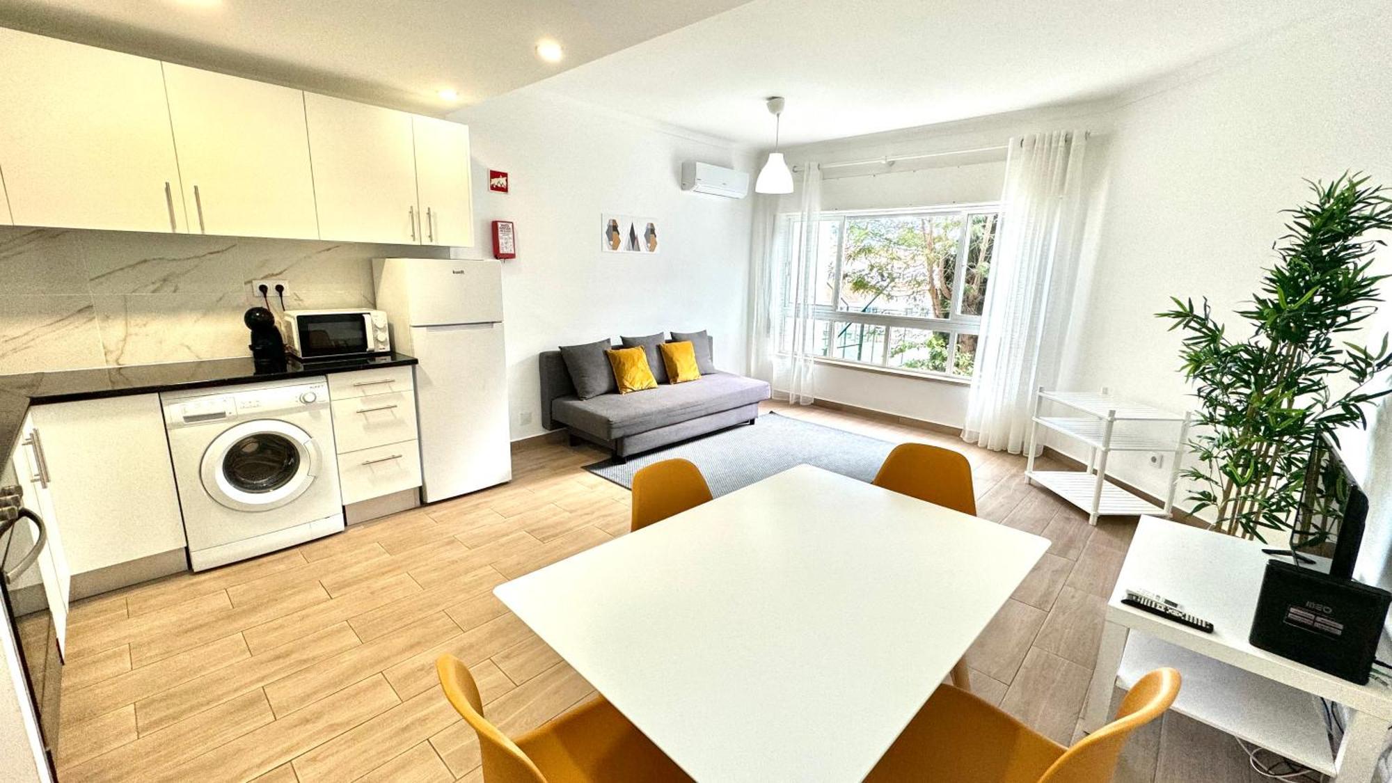 Praia Da Rocha, Vila Rosa, T1, Piscinas, Parqueamento E Internet By Ig Портиман Екстериор снимка