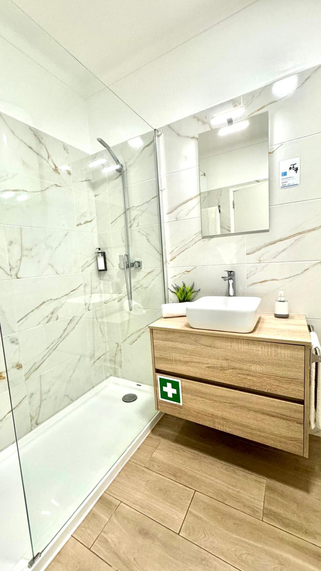 Praia Da Rocha, Vila Rosa, T1, Piscinas, Parqueamento E Internet By Ig Портиман Екстериор снимка